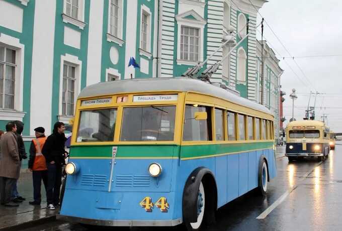 Как разворовывают транспортный бюджет в Санкт-Петербурге