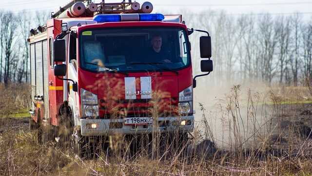 Один человек погиб, двое пострадали при тушении природного пожара в Тюменской области