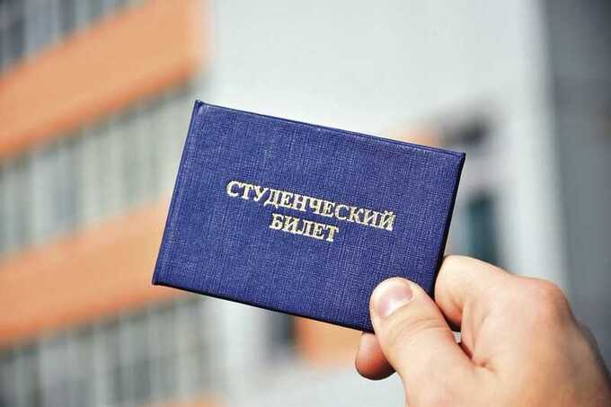 Студентов, не сдавших сессию, предложили отправлять на войну против Украины