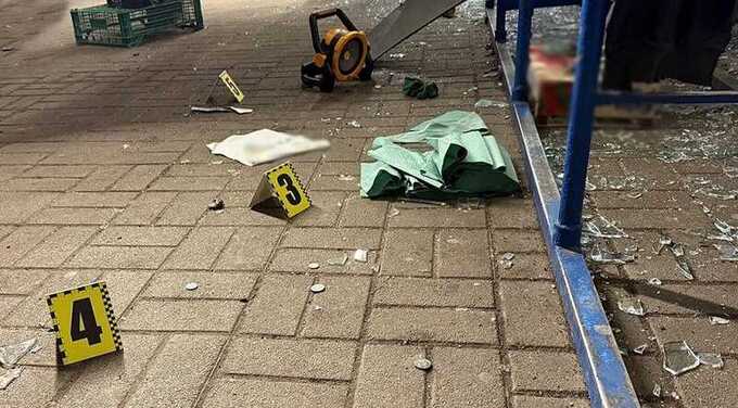 В Житомире мужчина бросил гранату в толпу возле супермаркета